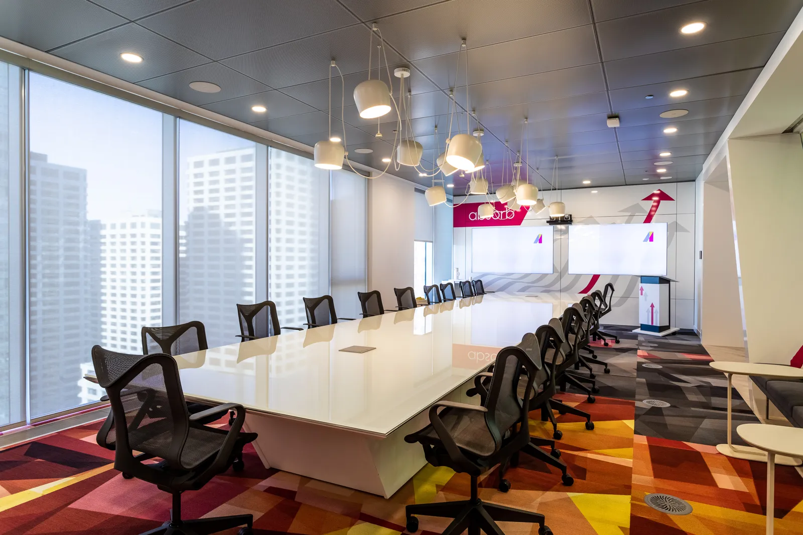 absorb head boardroom  3 architectural photography
